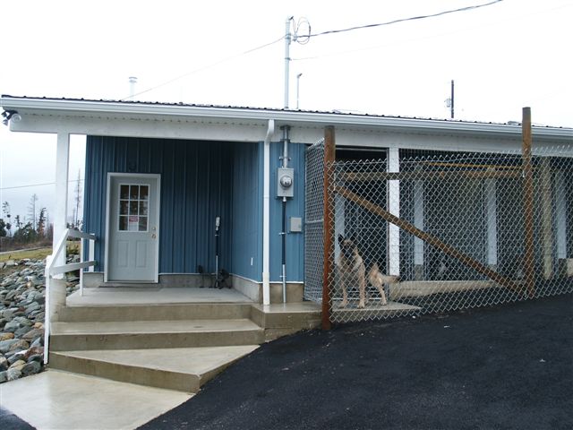 Kennel Entrance